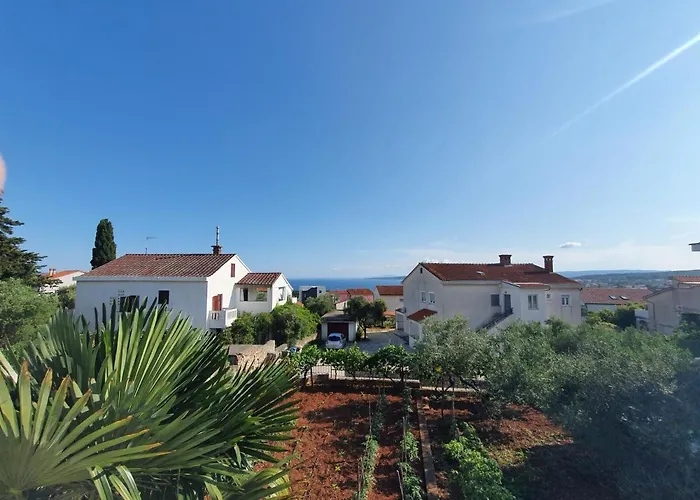 Apartment With Terace And Sea View Marica