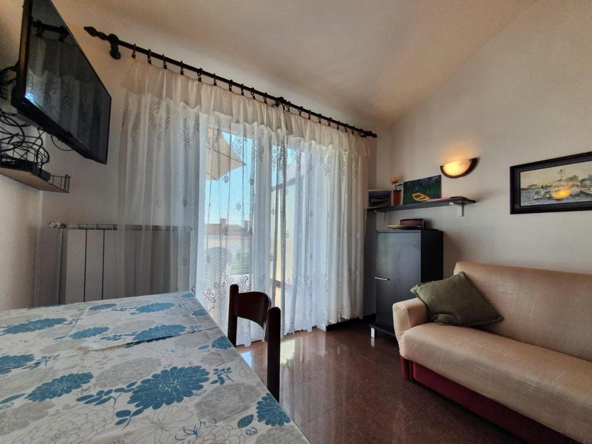 With Terace And Sea View Marica Apartment